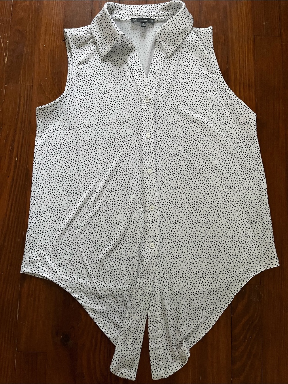 Adrianna Papell White Sleeveless Button-Down Tie-Top with Black Speckle Print Sm